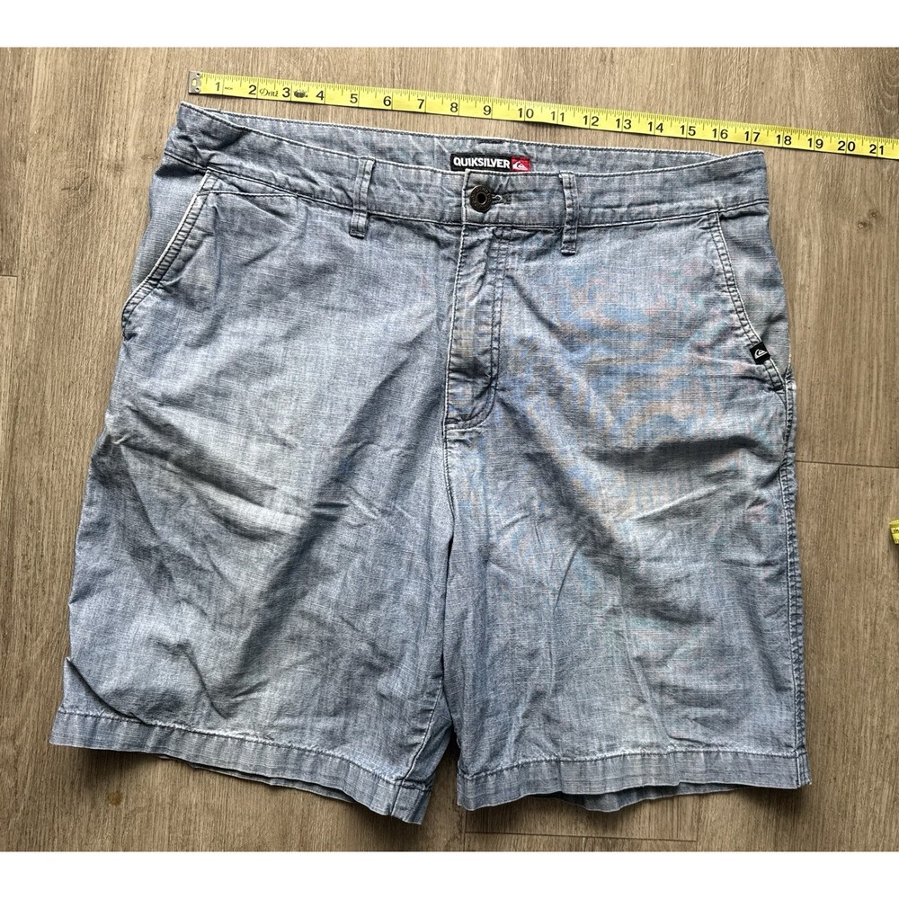 Quiksilver Chambray Shorts Men's Light Blue Casual Beach Flat Front Size 34